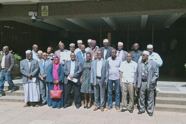 Isiolo County Governor Mohamed Kuti leading a delegation of leaders of various communities living in the County to meet Lands CS Farida Karoney in November 2019