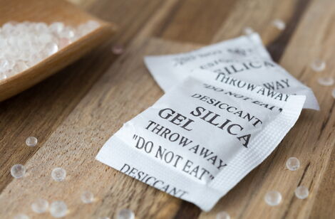 A example of a silica gel packet
