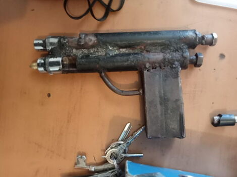 A homemade gun nabbed at a Kayole House on Saturday, October 22, 2022.