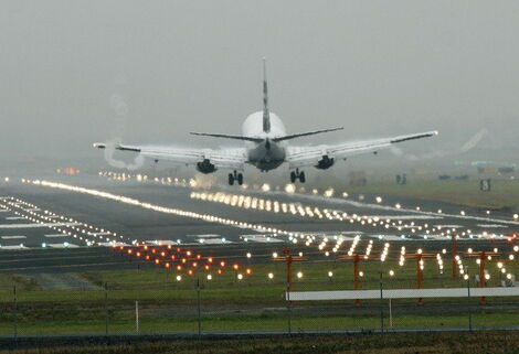 A plane pictured on its final approach.