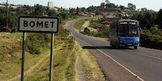 A picture of a road leading to Bomet County.