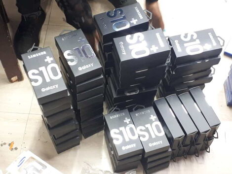 Counterfeit phones were recovered by the multi-agency team that conducted the raid in Nairobi Central Business District in December 2021.