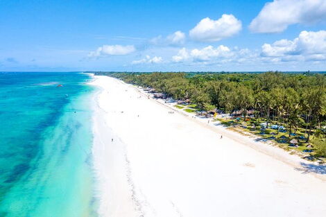 With 17 kilometres of beautiful white sand, Diani Beach has been awarded the best beach destination in Africa for 7 years running and is popular with families and water-sports enthusiasts alike.