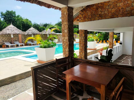 Drivers, a rental home that offers accommodation, conferencing and meetings services and located in Malindi.