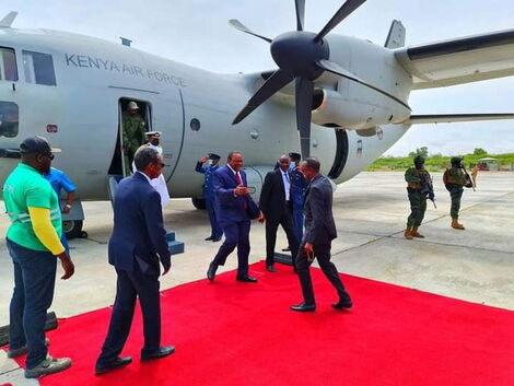 President Uhuru Kenyatta arriving in Somalia on June 9, 2022.