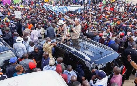 Former Prime Minister Raila Odinga addresses Nyandarua residents on Saturday, November 6, 2021.