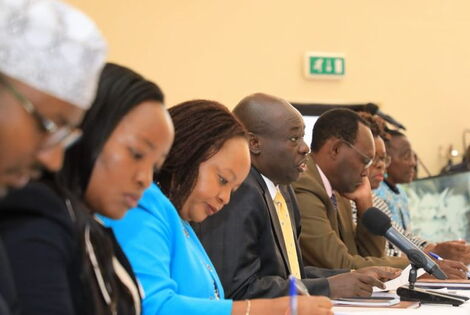 DP Rigathi Gachagua (centre), Kirinyaga Governor Anne Waiguru (third from left) during the Intergovernmental Budget and Economic Council (IBEC) meeting at the Kenya School of Government, Nairobi, on January 26, 2023. 