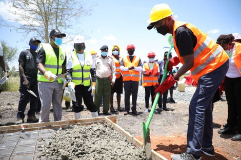 Habitat for Humanity Kenya Leader’s Build supporters during the construction of houses in Machakos County.