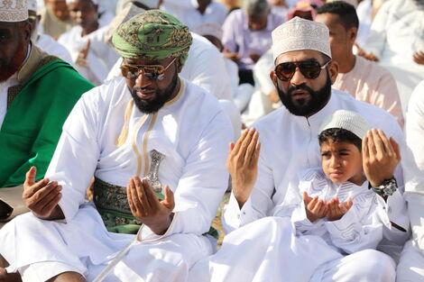 Mombasa Governor Hassan Joho (left) and Mvita MP Abdulswamad Nassir (right) during Eid Ul Fitri prayers in June 2018