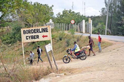 Kenya-Tanzania boarder in Lunga Lunga