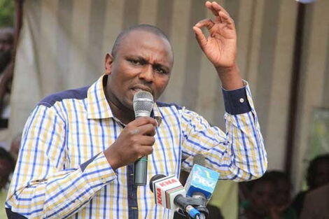 Kikuyu MP Kimani Ichung'wah addressing a congregation.