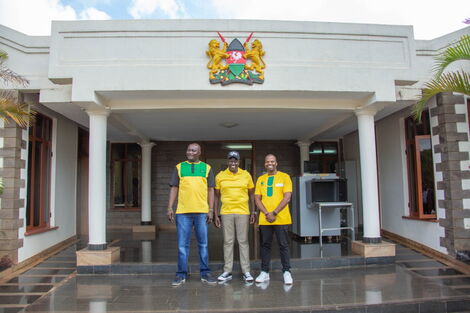 Deputy President William Ruto with comedian MC Jessy and South Imenti parliamentary hopeful Mwiti Kathaara on April 13, 2022.