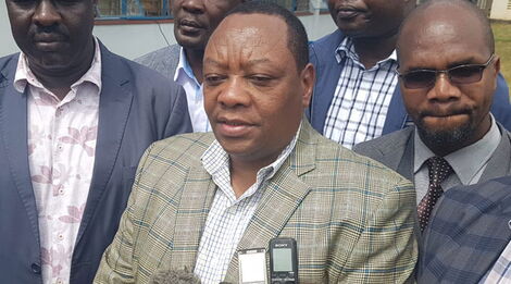 Ministry of Water and Sanitation Principal Secretary Joseph Irungu (Centre).