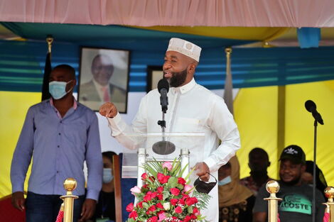 Mombasa Governor Hassan Joho addressing the public at Frere town grounds on February 16, 2021