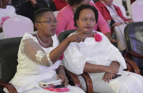 Murang'a Women Representative Sabina Chege and Kirinyaga Governor Anne Waiguru with the Embrace Women Group members at University of Nairobi on May 29, 2019.