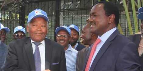 Wiper Leader Kalonzo Musyoka receiving former Wiper party chairman Chirau Ali Mwakwere to the party in March 2017.