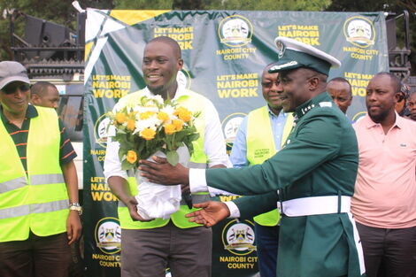 Nairobi Governor Johnson Sakaja receives flowers from Gor Mahia on Thursday, February 2, 2023