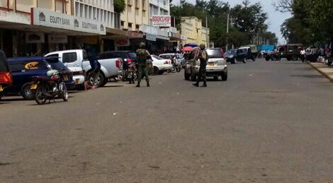Officers outside a bank in Kisumu during the Tuesday, November 23, 2021 heist