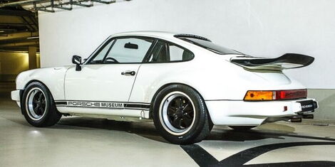 An image of an original 1984 Porsche 911 race car