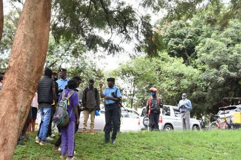 Police and members of the public outside UNHCR offices in Westlands where a Ugandan refugee committed suicide on April 13, 2020.
