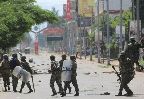 Police battling protestors in Kisumu