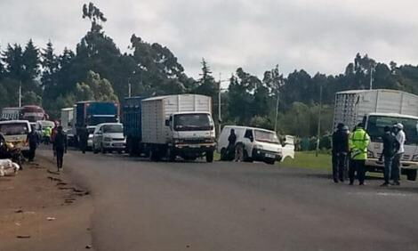 https://www.kenyans.co.ke/files/styles/article_inner_mobile/public/images/media/Police%20set%20up%20roadblocks%20isolating%20the%20Nairobi%20Metropolitan%20Area%20on%20April%207%2C%202020.%202_0_0.jpg?itok=pTVL5_E3 https://www.kenyans.co.ke/files/styles/article_inner_mobile/public/images/media/Police%20set%20up%20roadblocks%20isolating%20the%20Nairobi%20Metropolitan%20Area%20on%20April%207%2C%202020.%202_0_0.jpg?itok=pTVL5_E3