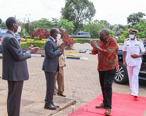 President Uhuru Kenyatta arriving at Dedan Kimathi University of Technology on April 26, 2021