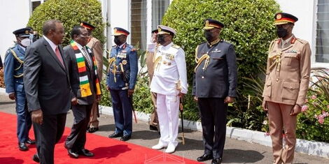 President Uhuru Kenyattat (l) and his Zimbabwean Counterpart. Emmerson Mnangagwa at State House, Nairobi on Wednesday, March 9, 2022.