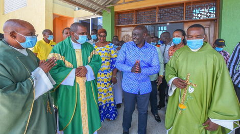 Ruto greeting church leaders at St. Patrick’s Catholic Church in Kilifi North on July 18, 2021