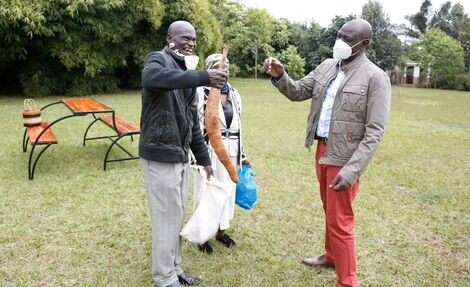 Deputy President William Ruto (Right) with Kamunyu Wambugu and Isabella Wanjiru on July 21, 2020