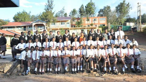 Students of the Kenswed School.