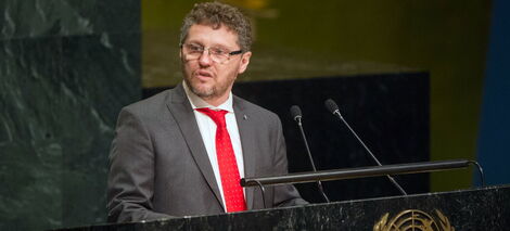 UN special rapporteur, Fabian Salvioli addressed the 71st General Assembly session in 2016.