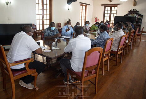 President Uhuru Kenyatta meeting political leaders in Mombasa on Wednesday August 18