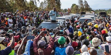 President Uhuru Kenyatta addressing a crowd during a rally in Sagana, Kirinyaga County on Monday, October 19.