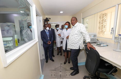 President Uhuru inspecting the newly constructed facilities at KNH on Wednesday May 11, 2022