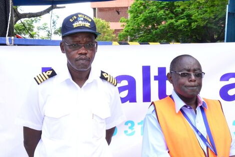 General Manager Operations and Harbour at Kenya Ports Autority (KPA) Master Captain William Ruto (L)