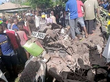 Witnesses at the scene of the accident in Kilifi on Sunday, November 1, 2020.