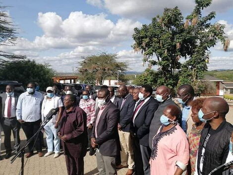 Cotu Secretary General Francis Atwoli speaking to the media after meeting Western leaders at his home in Kajiado on May 29, 2020