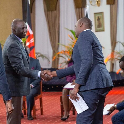 President William Ruto(left) and K24 news anchor Daniel Kituu(right) at State House on January 4, 2023