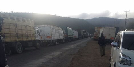 Motorists stuck on the Mai-Mahiu road for hours on the night of Friday, November 12