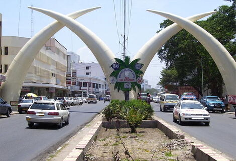 An image of the iconic sculptures in Mombasa County