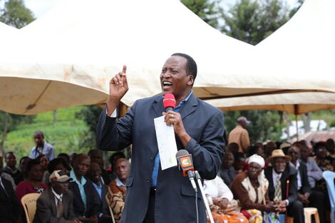 Kitutu Chache MP Richard Onyonka addresses a congregation at a rally in 2020