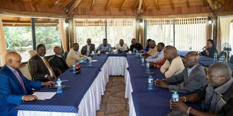 Former Prime Minister Raila Odinga meeting with Mwanzo Mpya leaders in Nairobi on April 7, 2022.