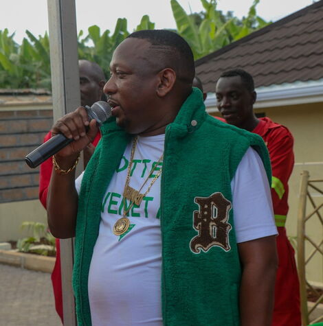 Former Nairobi County Governor Mike Sonko addressing his Guests at Mombasa County on December 27, 2022