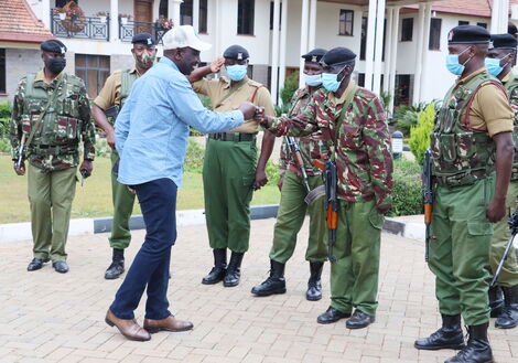 Deputy President William Ruto greeting his new security detail at his Karen residence.