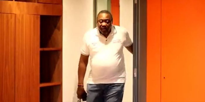 Watch Uhuru in His Hotel Room in Nigeria & on Streets During Elections [VIDEO]