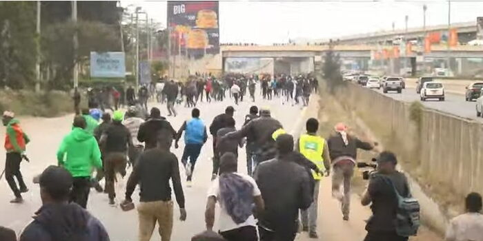 Chaos on Mombasa Road as Gachagua’s Convoy Blocked by Stone-Throwing Youths
