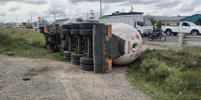 Traffic Disruption as Oil Tanker Overturns Along Mombasa Road